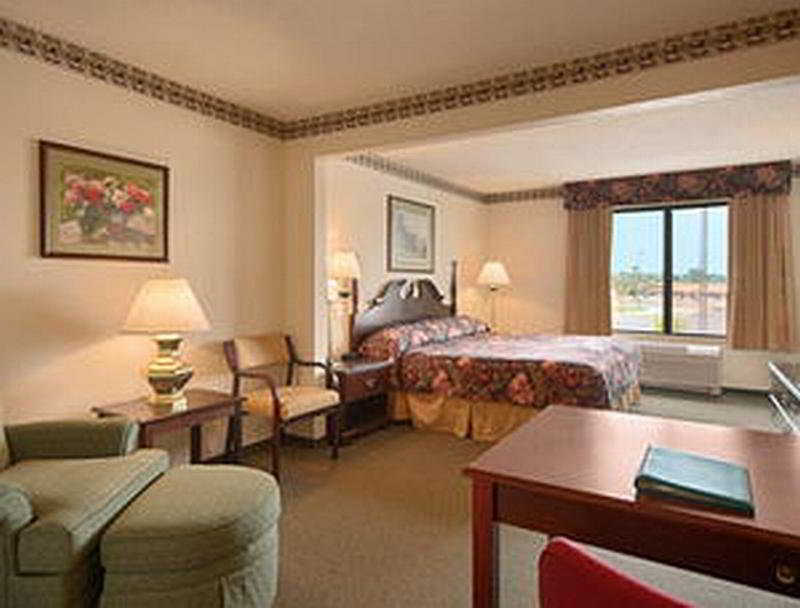 Wingate By Wyndham Airport - Rockville Road Indianapolis Exterior photo